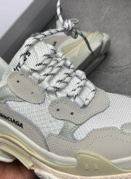 Кроссовки Balenciaga Triple S Cream White живое фото 3