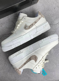 Кроссовки Nike Air Force 1 Pixel White Sail Snake живое фото 1